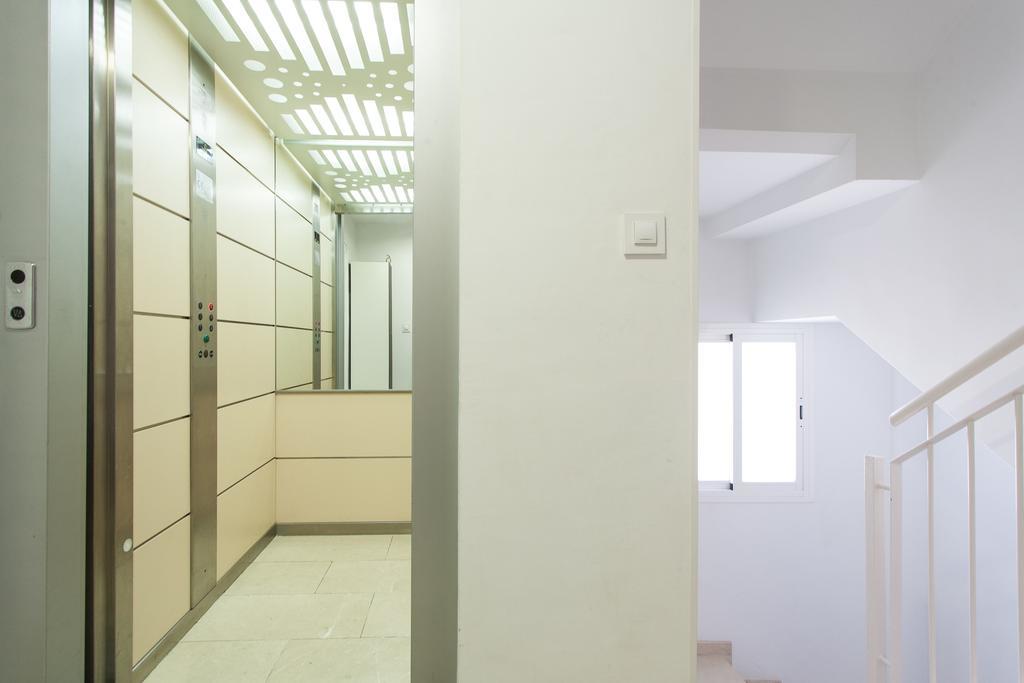 Apartamentos Edificio Constitucion เซบีญา ภายนอก รูปภาพ