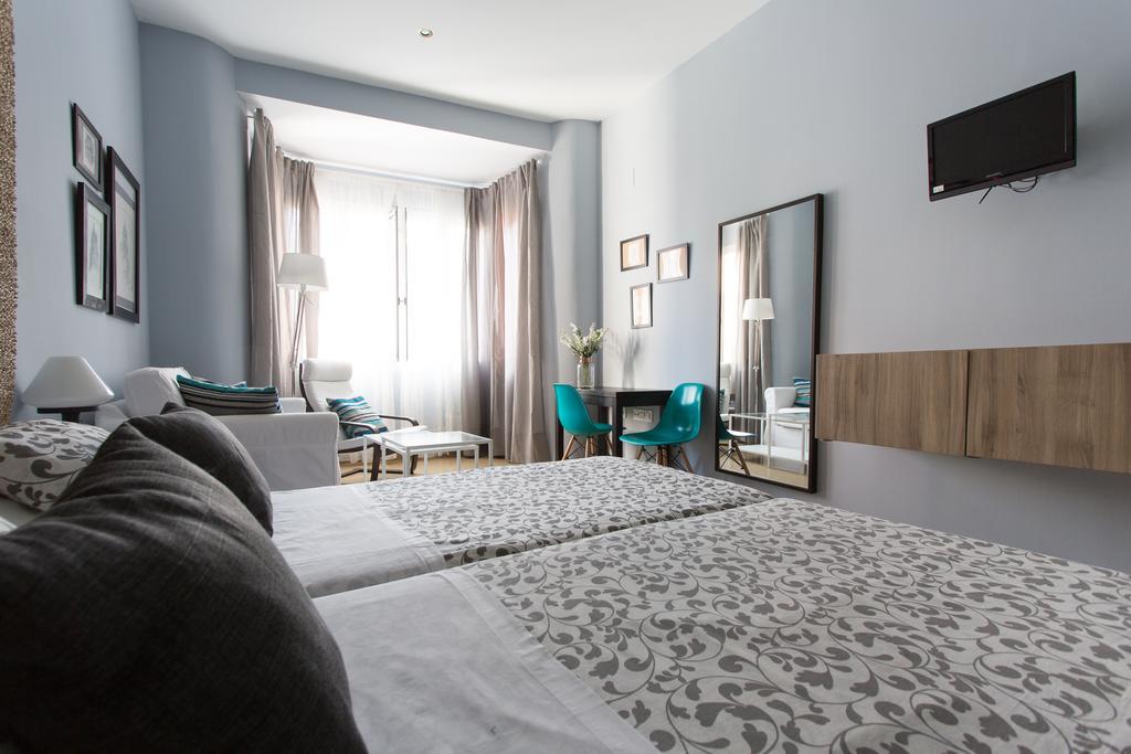 Apartamentos Edificio Constitucion เซบีญา ภายนอก รูปภาพ